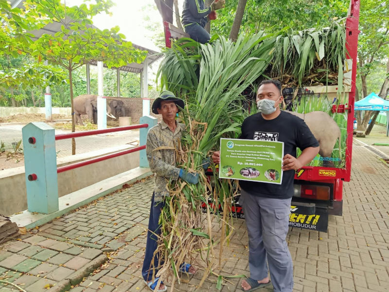 Penyaluran Bantuan Bagi Taman Satwa Semarang